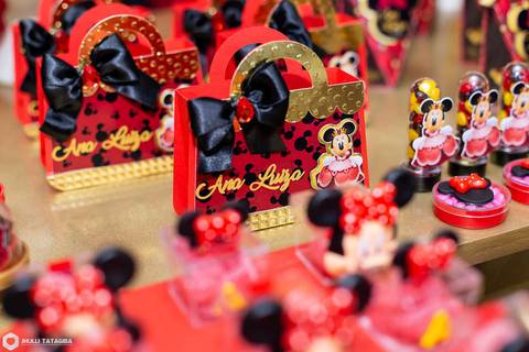 festainfantil-minnie-minnievermelha-minnieluxo-festaminnie-festaminnieluxo-festaminnievermelha-festaluxo-festademeninaluxo-festademenina-3aninhos-partydecorbh-analuiza-babyaninha-fotografadefestainfantil-fotografiadefestainfantil-jhullitatagibafotografia-'