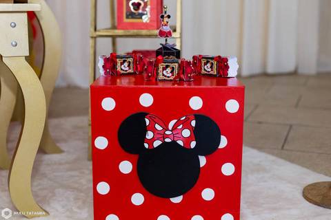 festainfantil-minnie-minnievermelha-minnieluxo-festaminnie-festaminnieluxo-festaminnievermelha-festaluxo-festademeninaluxo-festademenina-3aninhos-partydecorbh-analuiza-babyaninha-fotografadefestainfantil-fotografiadefestainfantil-jhullitatagibafotografia-'