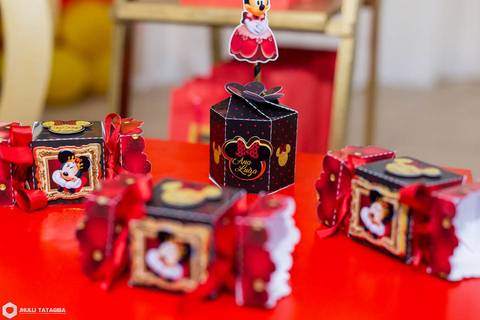 festainfantil-minnie-minnievermelha-minnieluxo-festaminnie-festaminnieluxo-festaminnievermelha-festaluxo-festademeninaluxo-festademenina-3aninhos-partydecorbh-analuiza-babyaninha-fotografadefestainfantil-fotografiadefestainfantil-jhullitatagibafotografia-'