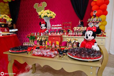festainfantil-minnie-minnievermelha-minnieluxo-festaminnie-festaminnieluxo-festaminnievermelha-festaluxo-festademeninaluxo-festademenina-3aninhos-partydecorbh-analuiza-babyaninha-fotografadefestainfantil-fotografiadefestainfantil-jhullitatagibafotografia-'