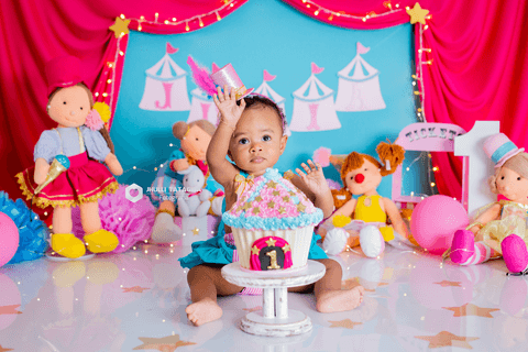 smash the cake-smash the cake bh-smash the cake circo-smash the cake menina-jhulli tatagiba-jhulli tatagiba fotografia-tatagiba fotografia-ensaio de 1 ano-fotografa infantil bh-fotografa bh'