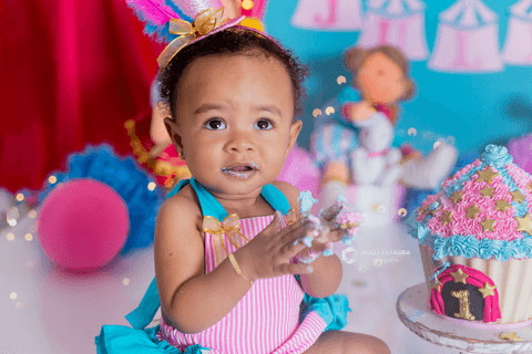 smash the cake-smash the cake bh-smash the cake circo-smash the cake menina-jhulli tatagiba-jhulli tatagiba fotografia-tatagiba fotografia-ensaio de 1 ano-fotografa infantil bh-fotografa bh'