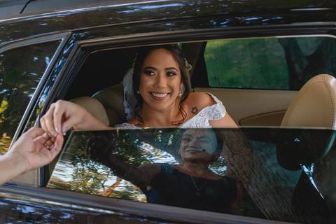 captura fotografica do momento emocionante do casamento de Stefani e Eliezer Jr, no Espaço Bem Viver em Rondonópolis-MT, fotografo Sergio Simões.'