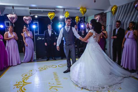 fotografia da valsa dos recém casados Viviane e Guilherme em Rondonópolis-MT, fotografo Sergio Simões.'