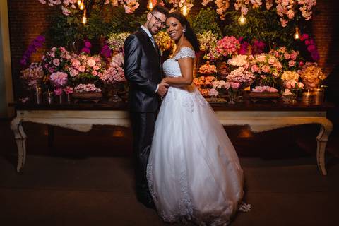 fotografia da decoração pela perfis eventos do casamento de Viviane e Guilherme em Rondonópolis-MT, fotografo Sergio Simões.'