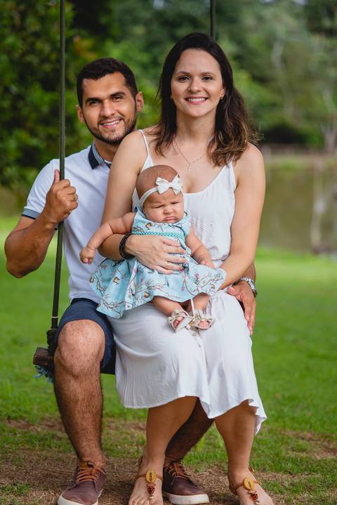 Ensaio de casal que ja tem uma filha no Espaço Bem viver em Rondonópolis-MT, fotografo Sergio Simões.'