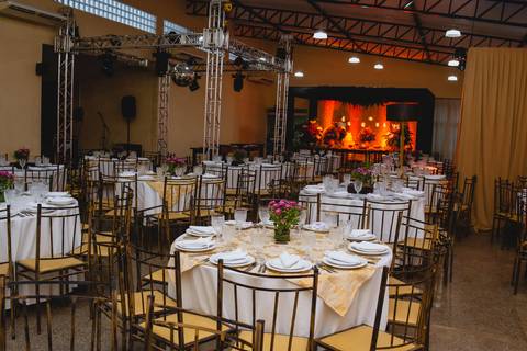 fotografia da decoração do casamento de Bruna e Leo em Rondonópolis-MT, fotografo Sergio Simões.'