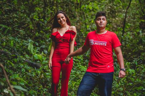ensaio fotográfico nas cachoeira do carimã casal de noivos Milena e Walisson, fotografo de casamento Sergio Simões de Rondonópolis-MT'