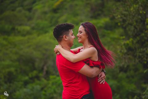 ensaio fotográfico nas cachoeira do carimã casal de noivos Milena e Walisson, fotografo de casamento Sergio Simões de Rondonópolis-MT'