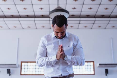 fotografia de mini wedding dos noivos Talita e Thiago, casando em uma simples cerimonia na igreja Santa Cruz na cidade de Rondonópolis-MT, fotografo Sergio Simões.'