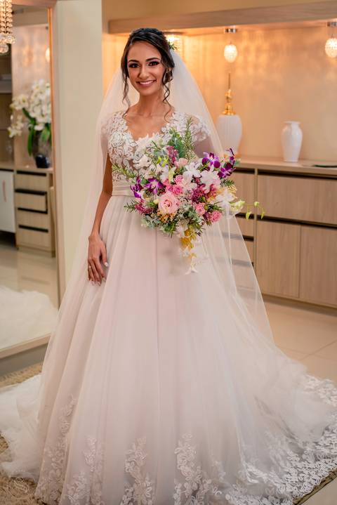 fotografia de making of da noiva Amanda no salão de beleza da Silvinha em Rondonópolis. Fotografo de casamento em rondonópolis Sergio Simões '