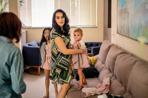 fotografia de making of da noiva Amanda no salão de beleza da Silvinha em Rondonópolis. Fotografo de casamento em rondonópolis Sergio Simões '