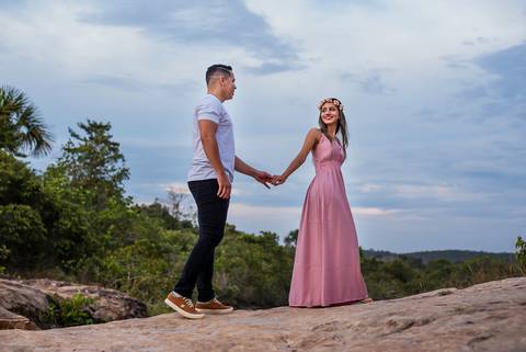 sessão fotografica do casal Daiane e Willian na Cachoeira da Bom Jesus em São Lourenço Fatima, fotografo de casamento em Rondonópolis Sergio Simões'