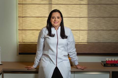 Fotografia de retrato corporativo, fotos empresarial, fotografia corporativa, Dra Thalita Porto dentista, fotografo de retrato profissional Sergio Simões de Rondonópolis Mato Grosso  '