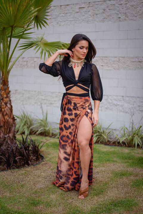 Esse ensaio fotografico é da belíssima e simpática Thamy Melo, que pousou para as lentes do fotografo Sergio Simões de Rondonópolis, o ensaio do retrato feminino ocorreu no condomínio boulervad,a afim de divulgar a nova coleção da Joana Fitness'