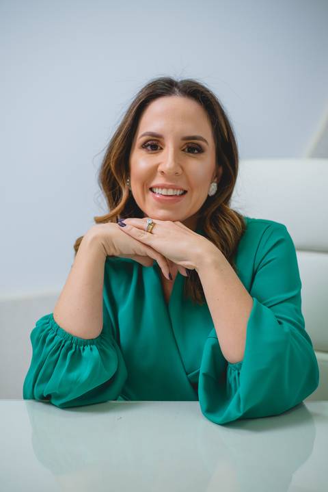 fotografia de retrato profissional da Dra Patrícia Gaião, para a Revista Medical Saúde, retrato corporativo pelo fotografo de profissionais em Rondonópolis Sergio Simões'