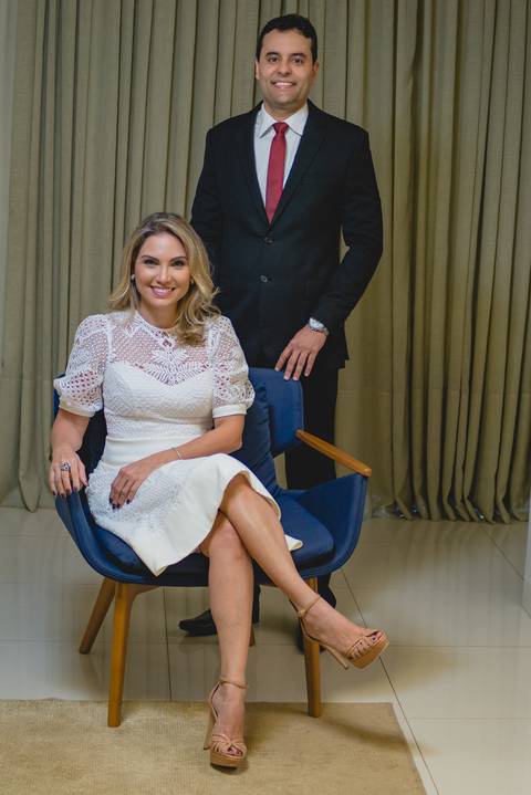 fotografia de de retrato profissional da Medica Dermatologista, Dra Aline Simão , e o Cirurgião Plástico Dr Frederico, fotografia para Revista Saúde de Rondonópolis, fotografo Sergio Simões de Rondonópolis '