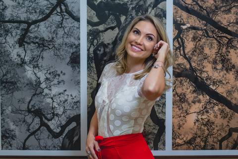 fotografia de de retrato profissional da Medica Dermatologista, Dra Aline Simão , e o Cirurgião Plástico Dr Frederico, fotografia para Revista Saúde de Rondonópolis, fotografo Sergio Simões de Rondonópolis '