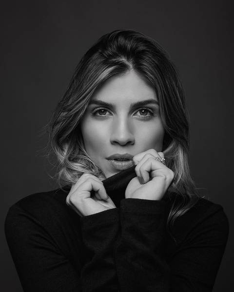 retrato corporativo BH, retrato belo horizonte, foto de perfil corporativo, ensaio corporativo, retrato profissional, fotografia em estúdio fotográfico, pose fotográfica profissional'