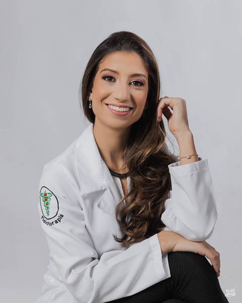 retrato corporativo BH, retrato belo horizonte, foto de perfil corporativo, ensaio corporativo, retrato profissional, fotografia em estúdio fotográfico, pose fotográfica profissional'