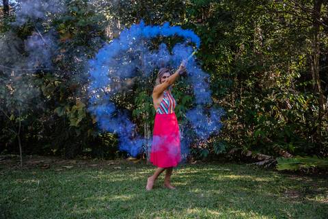 foto com a fumacinha azul'