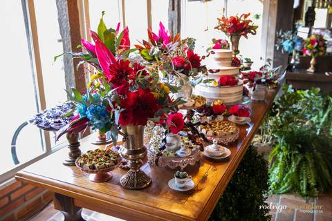 casamento rústico, casamento no campo, decoração mesa de doces, bolo'