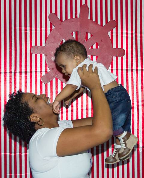 Titia se diverte com Heitor pelo fotógrafo Douglas Maia'