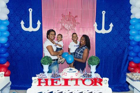 Heitor, seu irmão e titias pelo fotógrafo Douglas Maia'