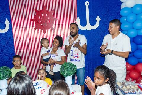 Momento do parabéns pelo fotógrafo Douglas Maia'