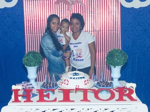 Heitor, mãe e moça pelo fotógrafo Douglas Maia'