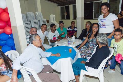 Familiares aproveitando a festa pelo fotógrafo Douglas Maia'