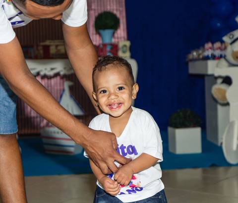 Lindo sorriso do Heitor pelo fotógrafo Douglas Maia'