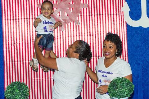 Vovó brinca com Heitor pelo fotógrafo Douglas Maia'