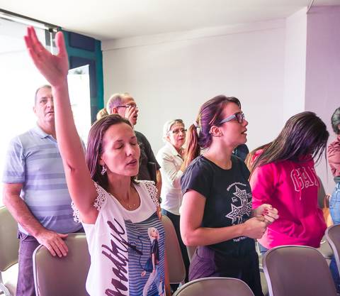 Verdadeira adoração na Igreja Missão Praia da Costa pelo fotógrafo Douglas Maia'