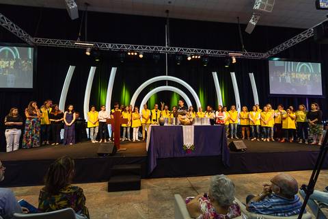 Pastor e equipe da Igreja Missão Praia da Costa pelo fotógrafo Douglas Maia'