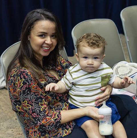 Luciana e Nicolas na Igreja Missão Praia da Costa pelo fotógrafo Douglas Maia'
