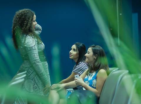 Muita alegria antes do culto na Igreja Missão Praia da Costa pelo fotógrafo Douglas Maia'