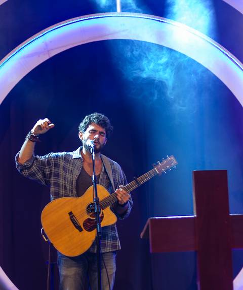 Levita Igreja Missão Praia da Costa pelo fotógrafo Douglas Maia'