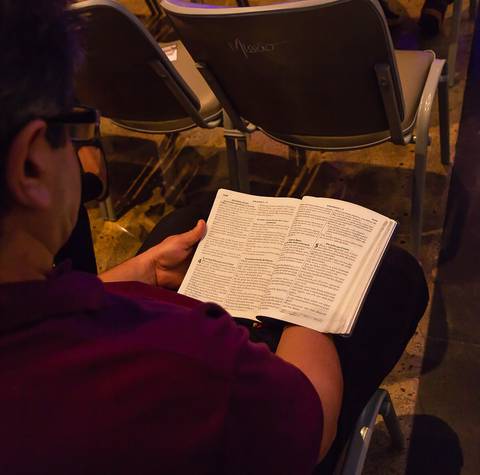 Palavra de Deus na Igreja Missão Praia da Costa pelo fotógrafo Douglas Maia'