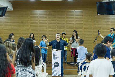 Palavra no culto das crianças da Igreja Missão Praia da Costa pelo fotógrafo Douglas Maia'