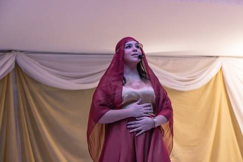 Rebeca Nogueira como Maria Igreja Batista da Floresta pelo fotógrafo Douglas Maia'