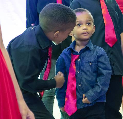 Primos juntos Igreja Batista da Floresta pelo fotógrafo Douglas Maia'