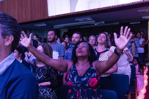 Adoração em espírito e em verdade Igreja Batista da Floresta pelo fotógrafo Douglas Maia'