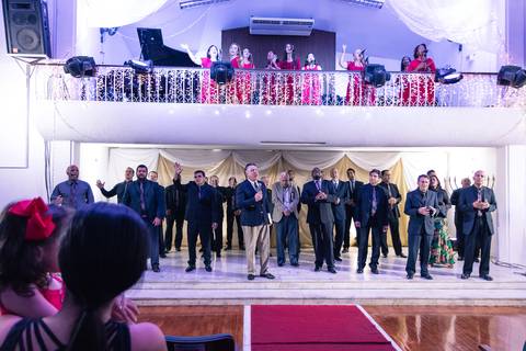 Todos louvam a Deus Igreja Batista da Floresta pelo fotógrafo Douglas Maia'