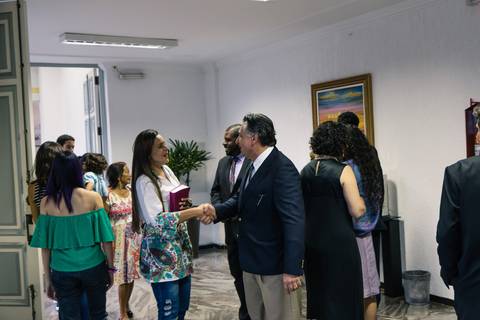 Pastor recebe carinhosamente os convidados Igreja Batista da Floresta pelo fotógrafo Douglas MaiaIgreja Batista da Floresta pelo fotógrafo Douglas Maia'