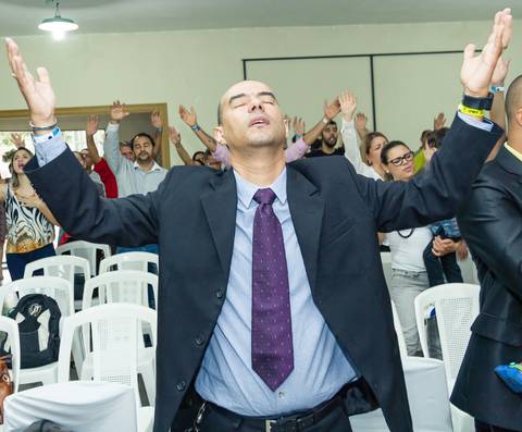 Adoração ao Deus Todo Poderoso pelo fotógrafo Douglas Maia'