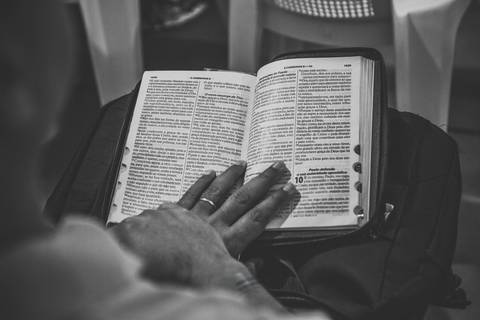 Bíblia Igreja Videira pelo fotógrafo Douglas Maia'