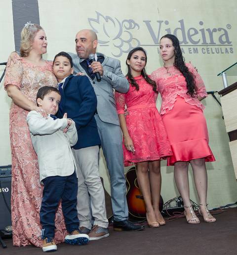 Família Culto de Consagração-Pastora-Kenia Almeida pelo fotógrafo Douglas Maia'