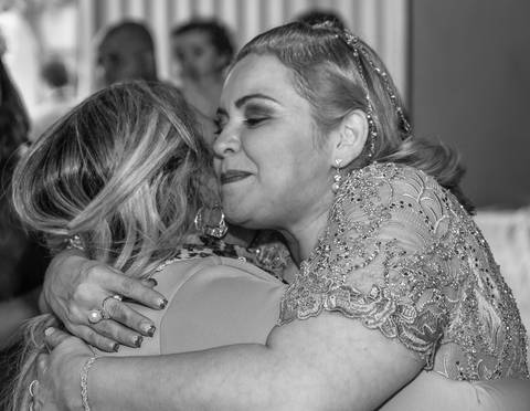 Pastora Kenia recebe os cumprimentos Culto de Consagração-Pastora-Kenia Almeida pelo fotógrafo Douglas Maia'