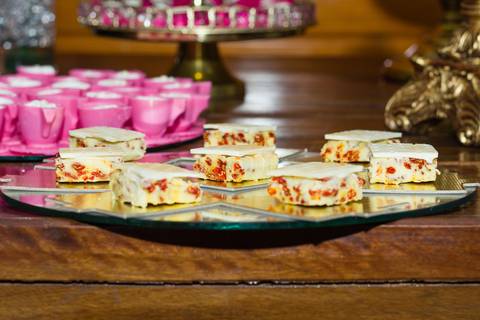 Doces Recepção de comemoração a Consagração da Pastora Kenia Almeida pelo fotógrafo Douglas Maia'